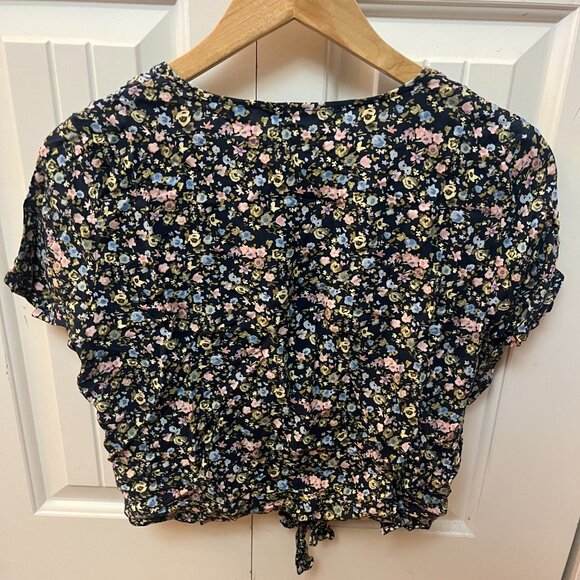 Floral short sleeve crop top - Picture 3 of 4